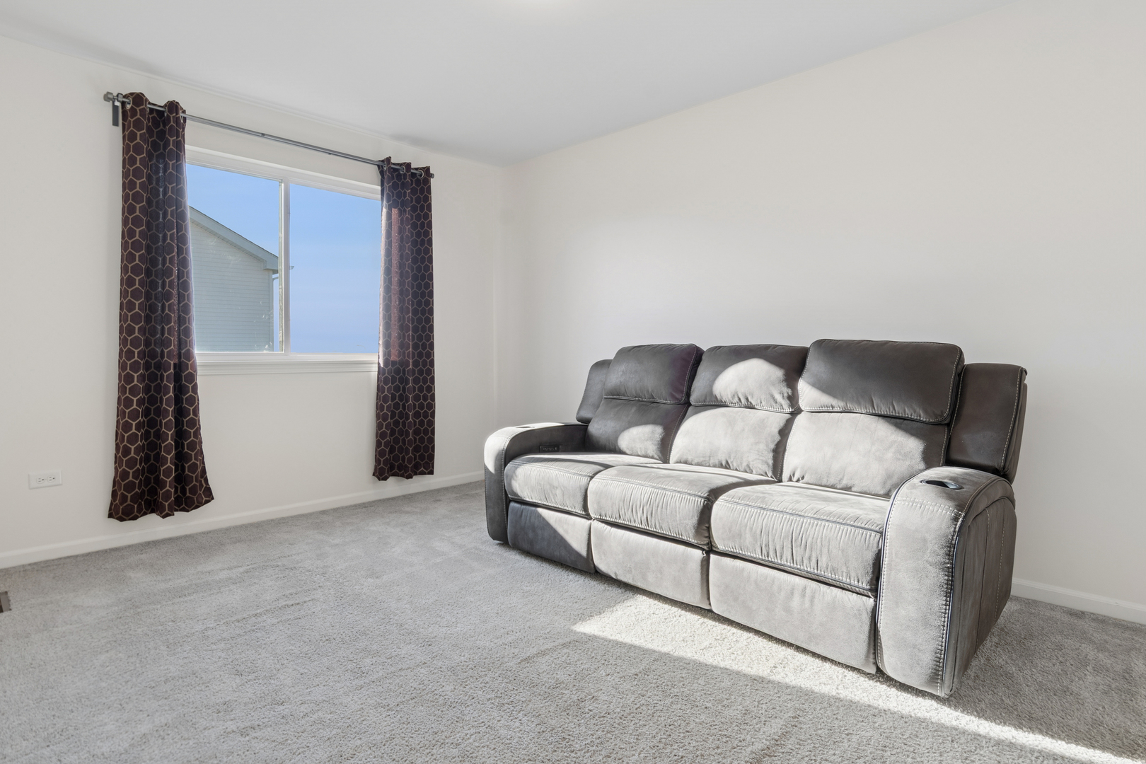 998 Garnet Lane, Montgomery, IL 60538