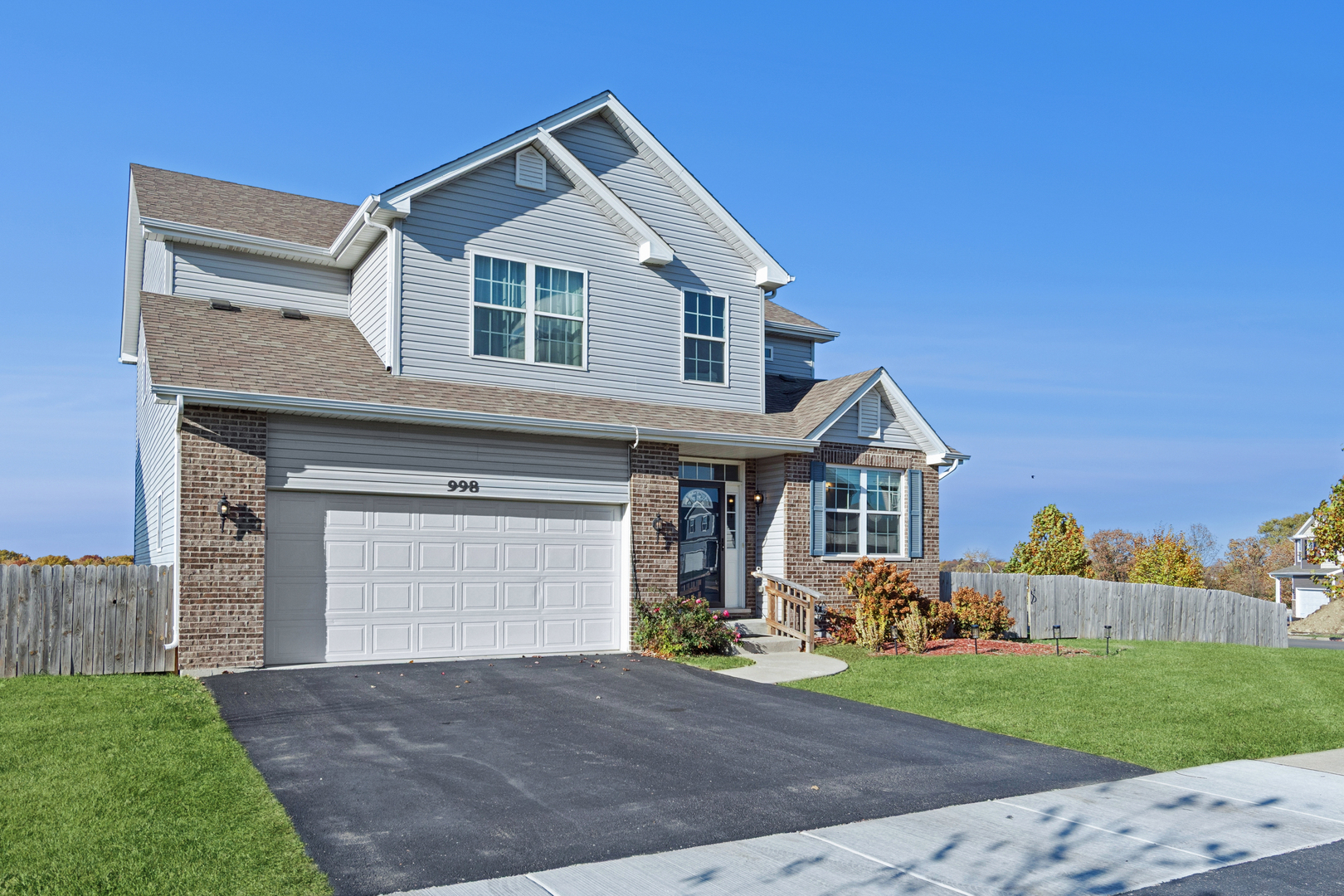 998 Garnet Lane, Montgomery, IL 60538