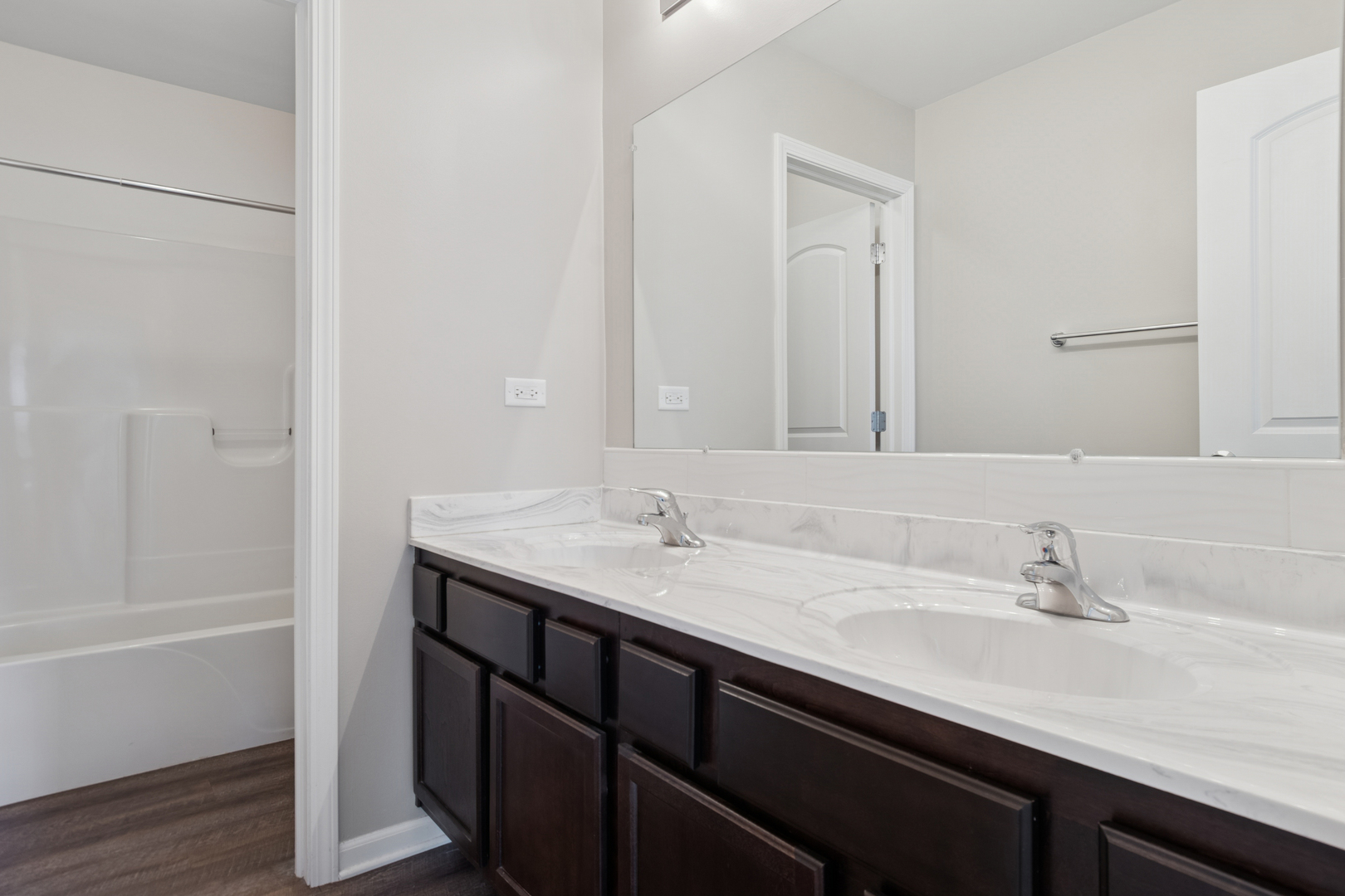 998 Garnet Lane, Montgomery, IL 60538