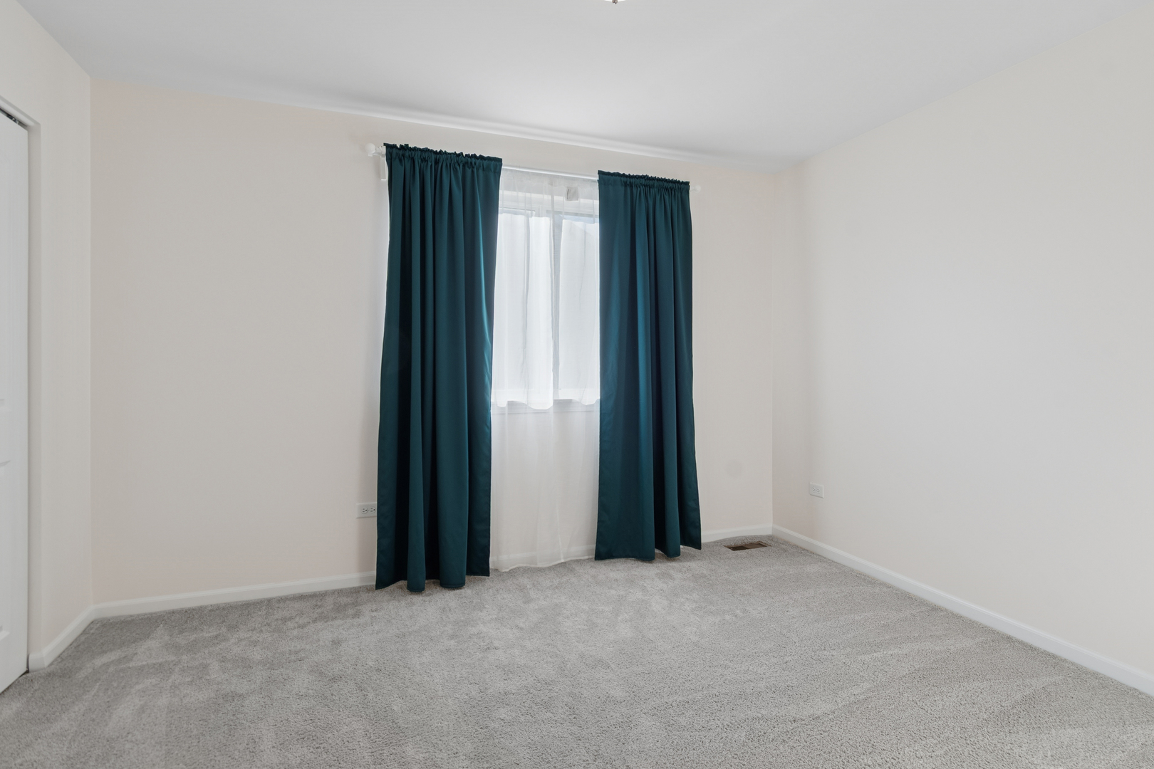 998 Garnet Lane, Montgomery, IL 60538