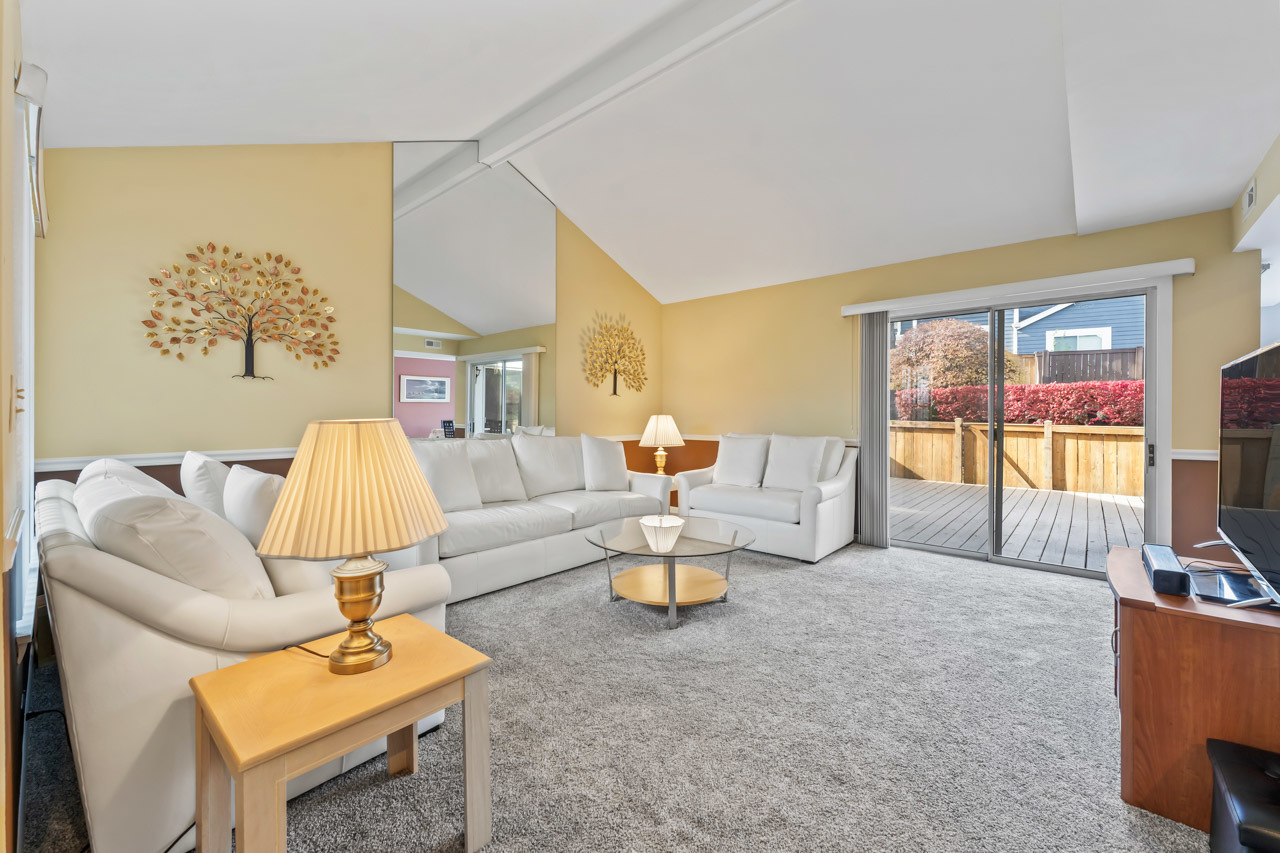 64 White Pine Drive, Schaumburg, IL 60193