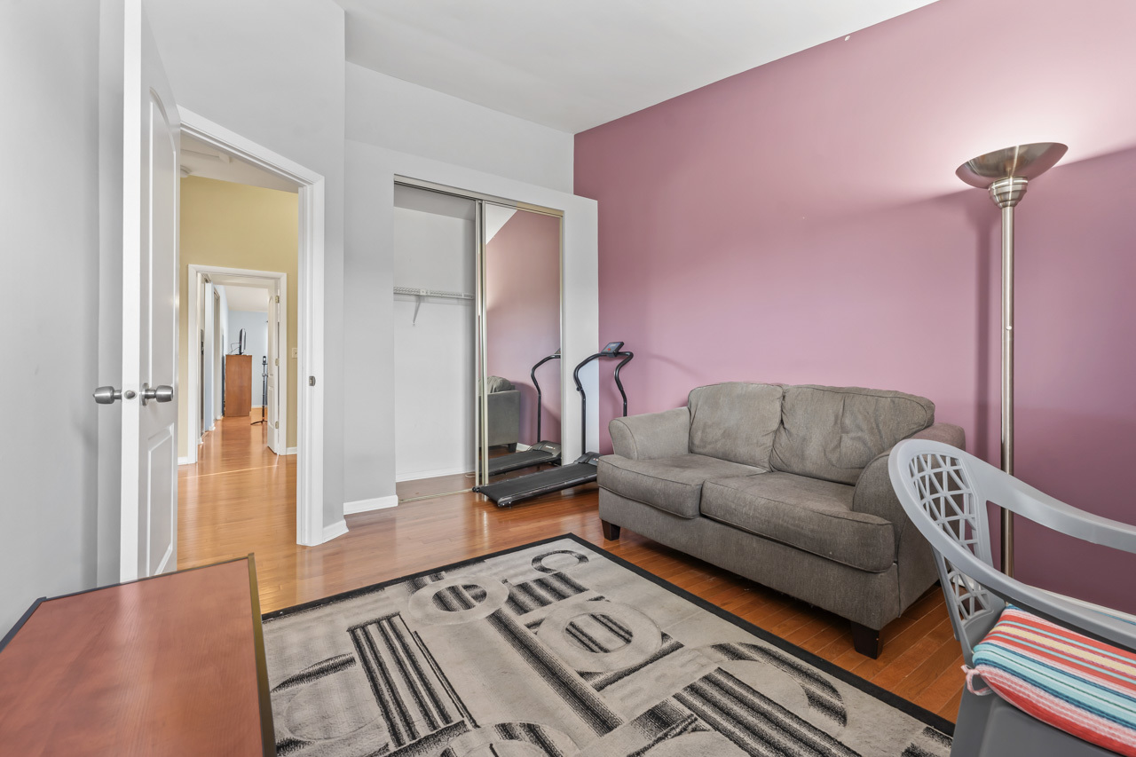 64 White Pine Drive, Schaumburg, IL 60193