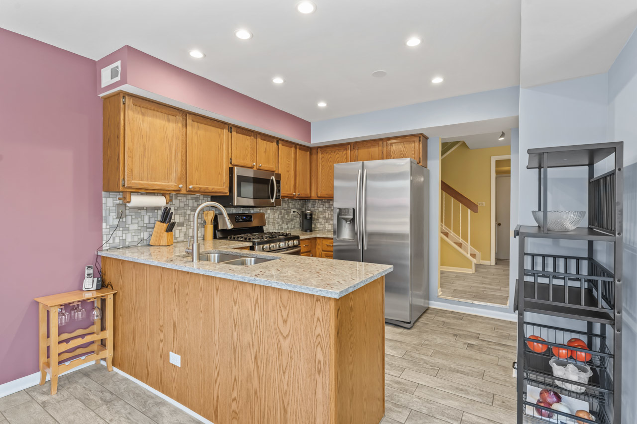 64 White Pine Drive, Schaumburg, IL 60193