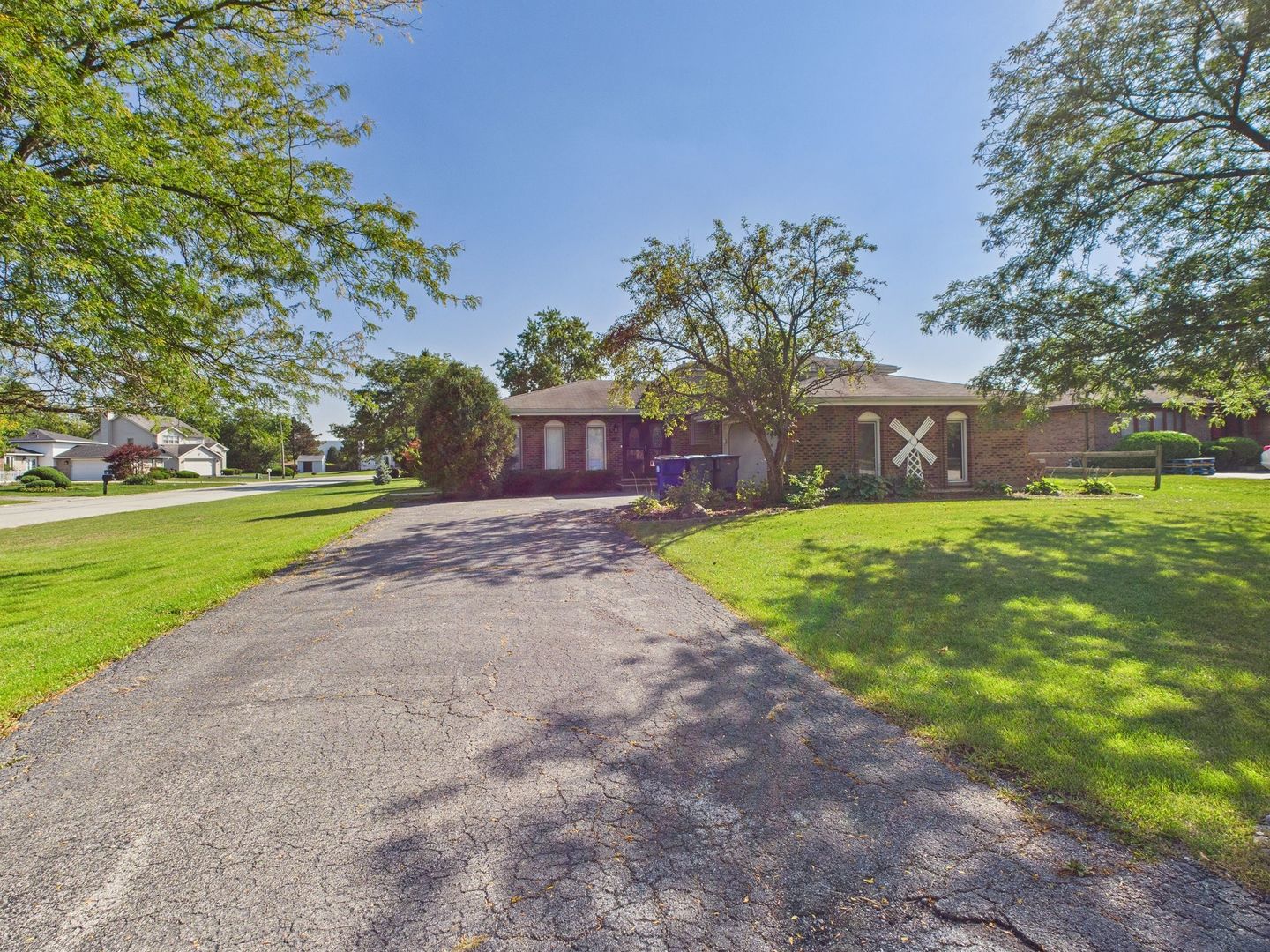 1200 Jacqueline Drive, Crete, IL 60417