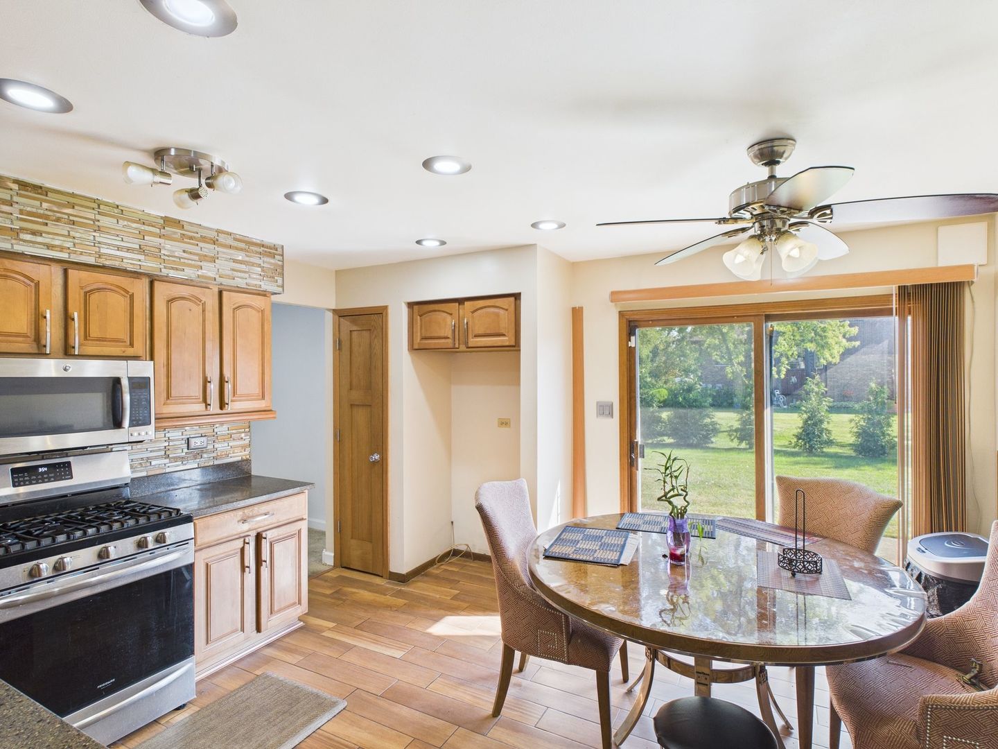 1200 Jacqueline Drive, Crete, IL 60417