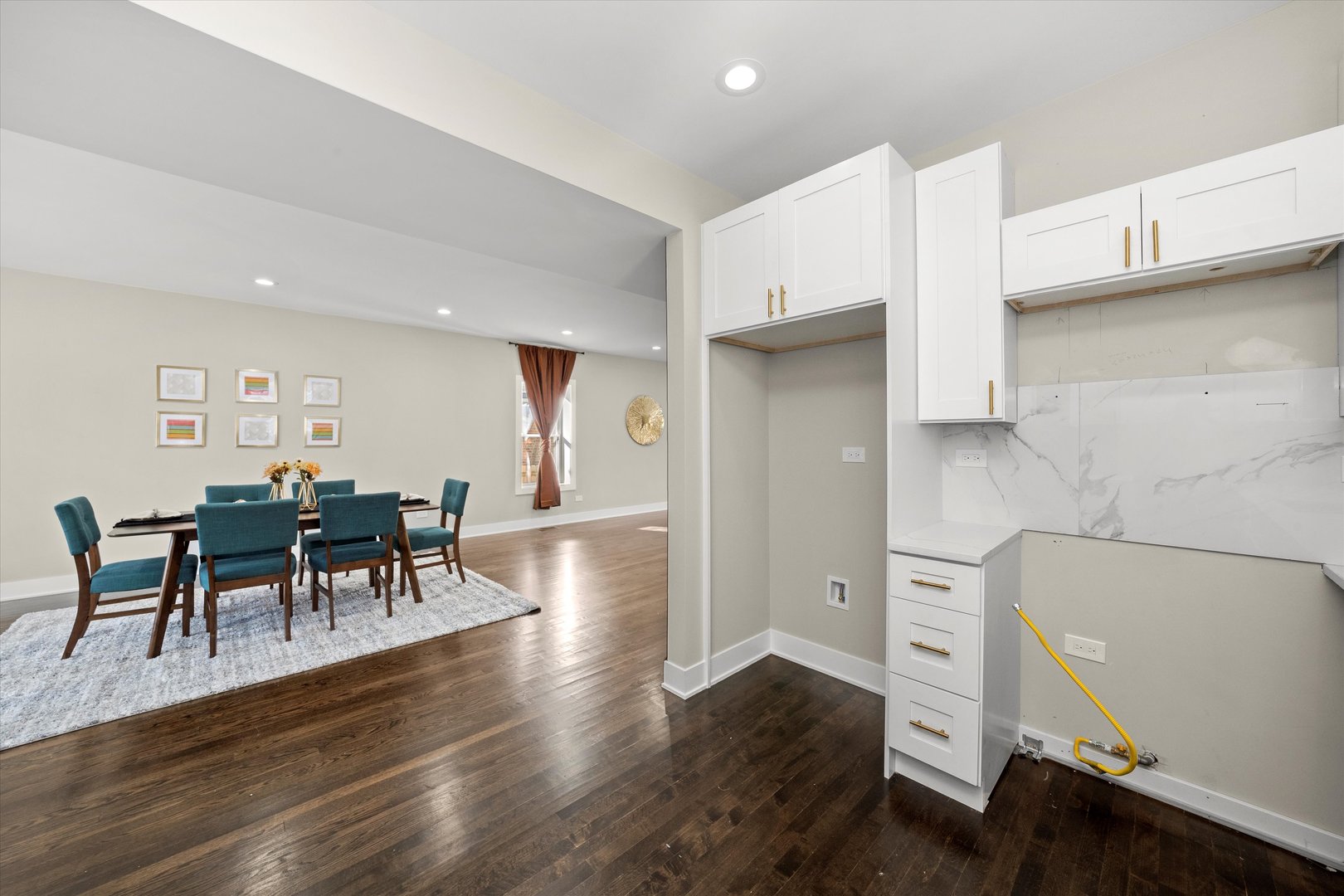 8041 S Blackstone Avenue, Chicago, IL 60619