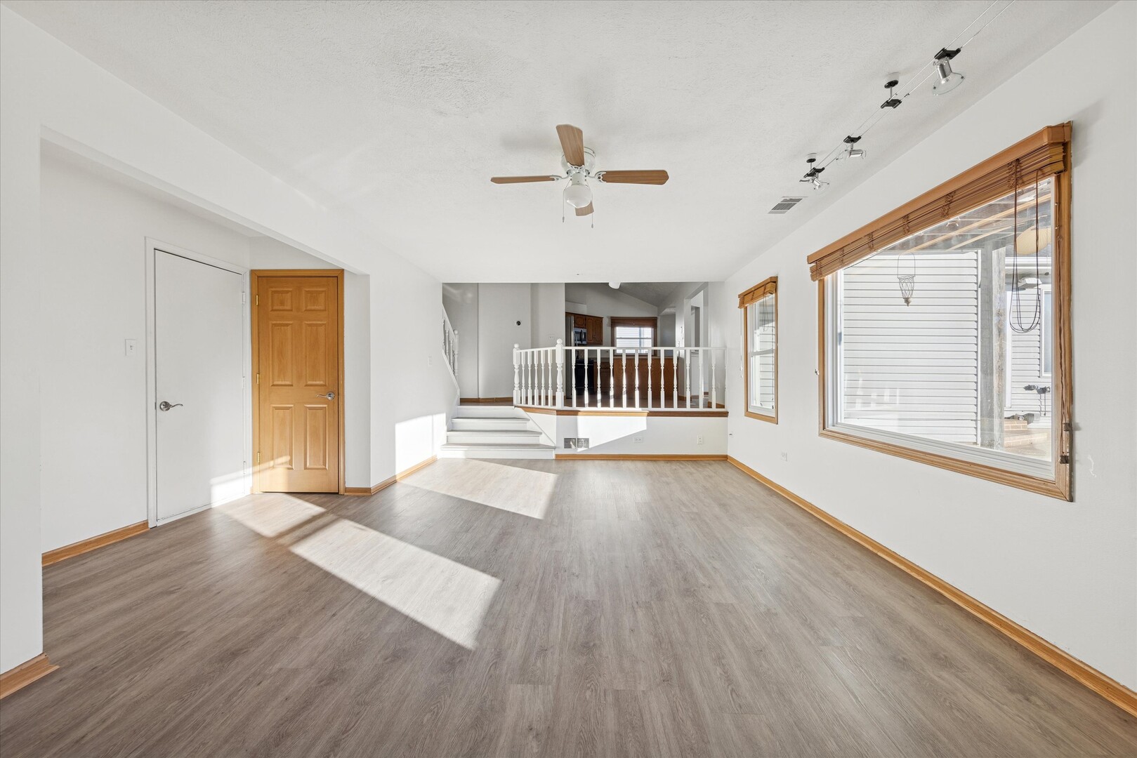 1424 Phoenix Lane, Joliet, IL 60431