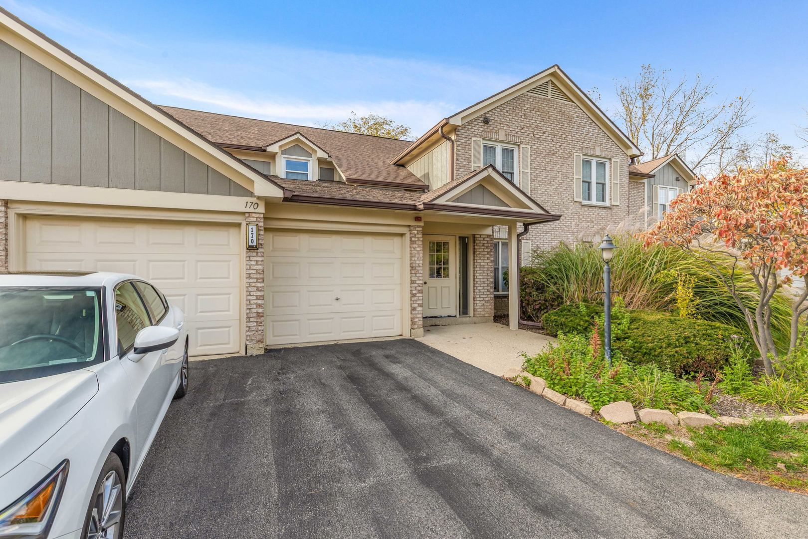 170 Grove Avenue #A, Des Plaines, IL 60016