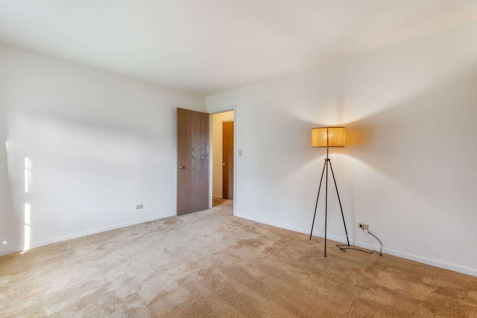 170 Grove Avenue #A, Des Plaines, IL 60016