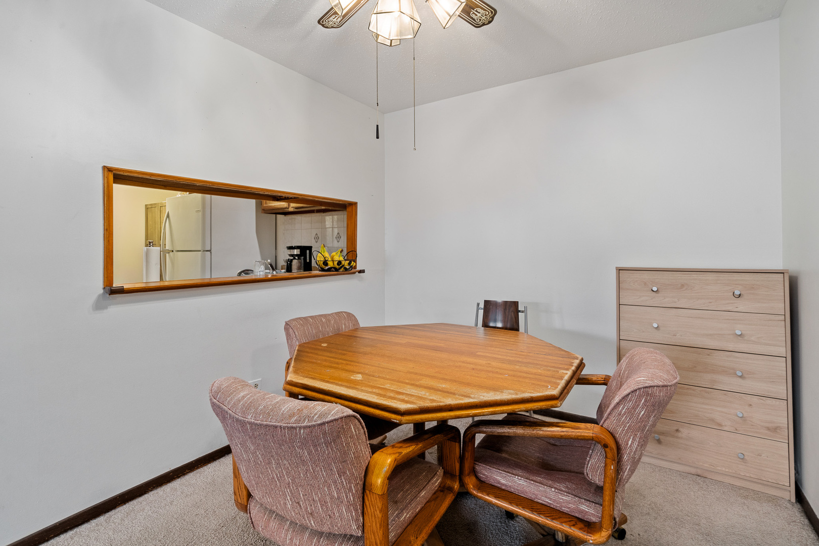 13615 Lavergne Avenue #110, Crestwood, IL 60418