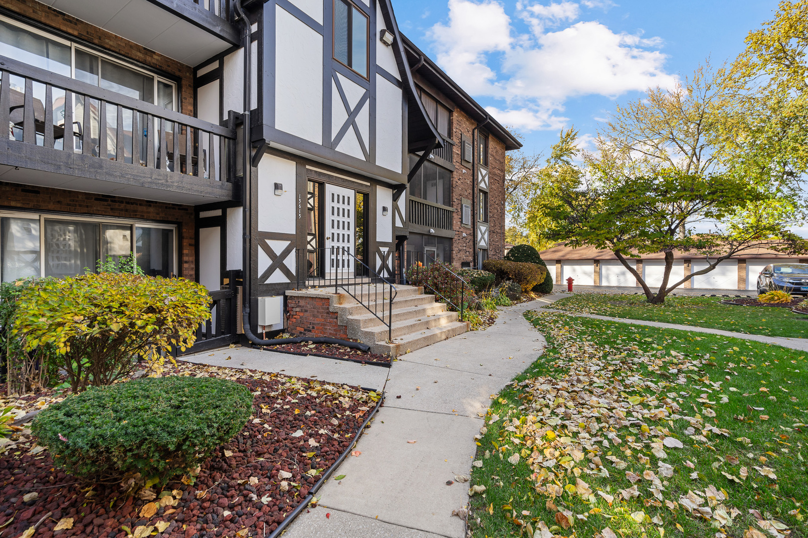 13615 Lavergne Avenue #110, Crestwood, IL 60418