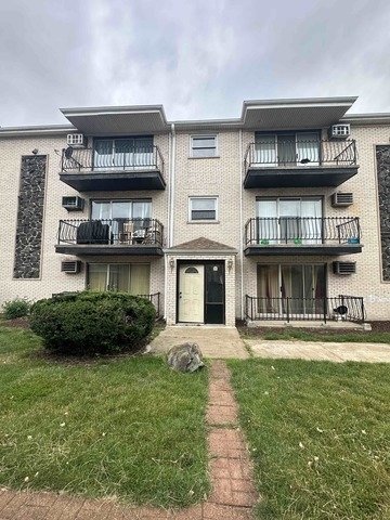 1685 Harbor Avenue #2S, Calumet City, IL 60409