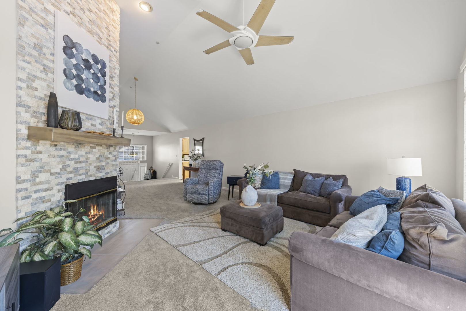 401 Cromwell Circle #2, Bartlett, IL 60103