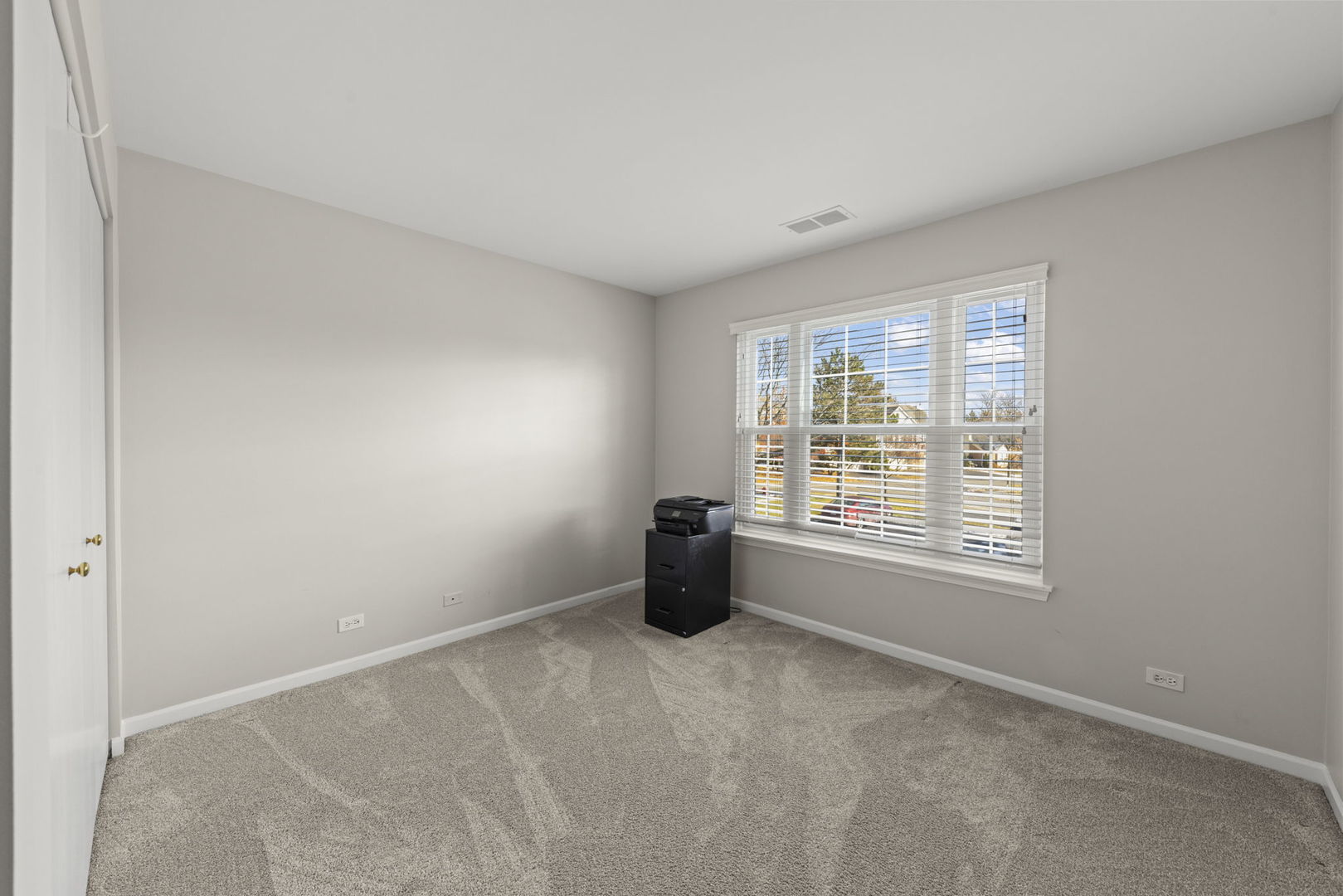 401 Cromwell Circle #2, Bartlett, IL 60103