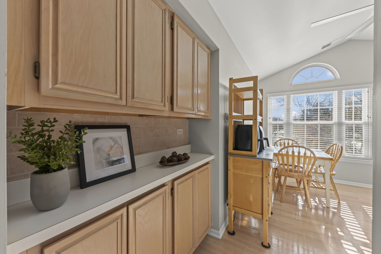 401 Cromwell Circle #2, Bartlett, IL 60103