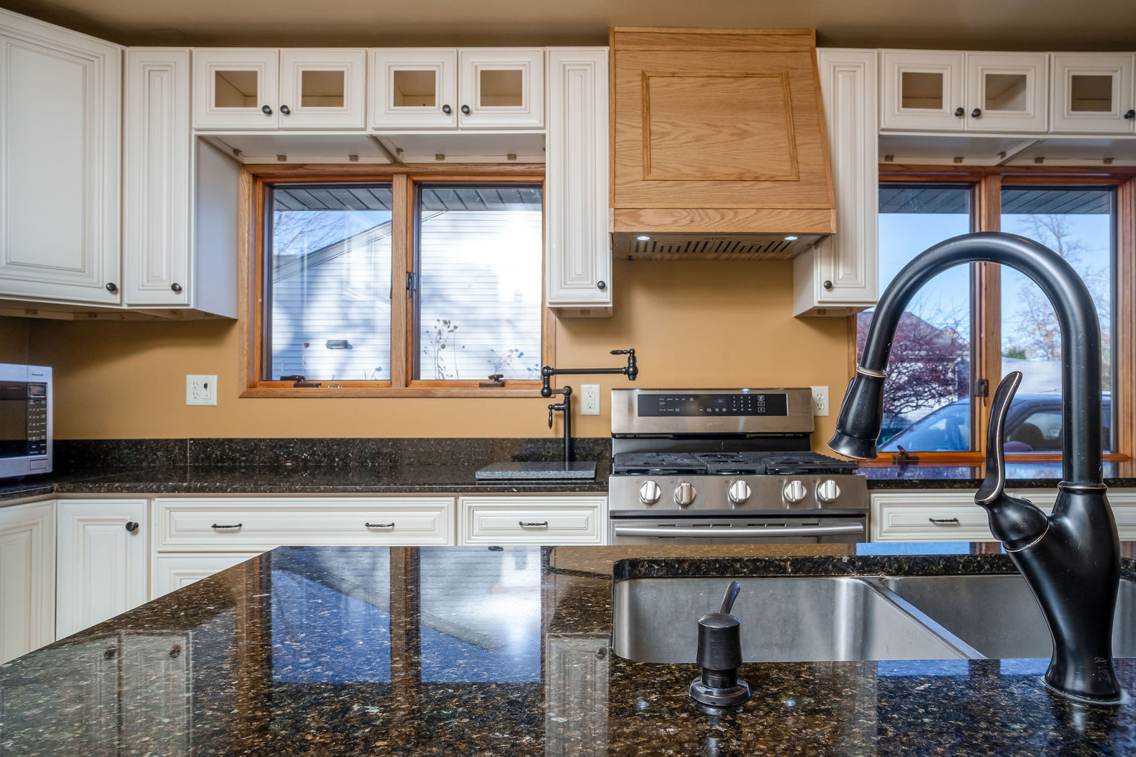 104 Lakewood Drive, Antioch, IL 60002