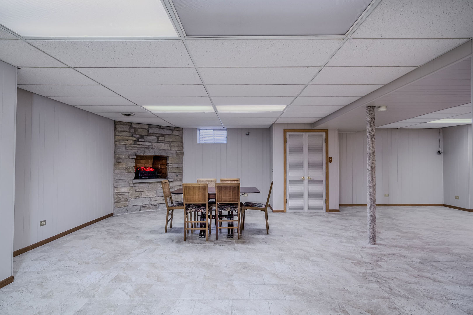 104 Lakewood Drive, Antioch, IL 60002