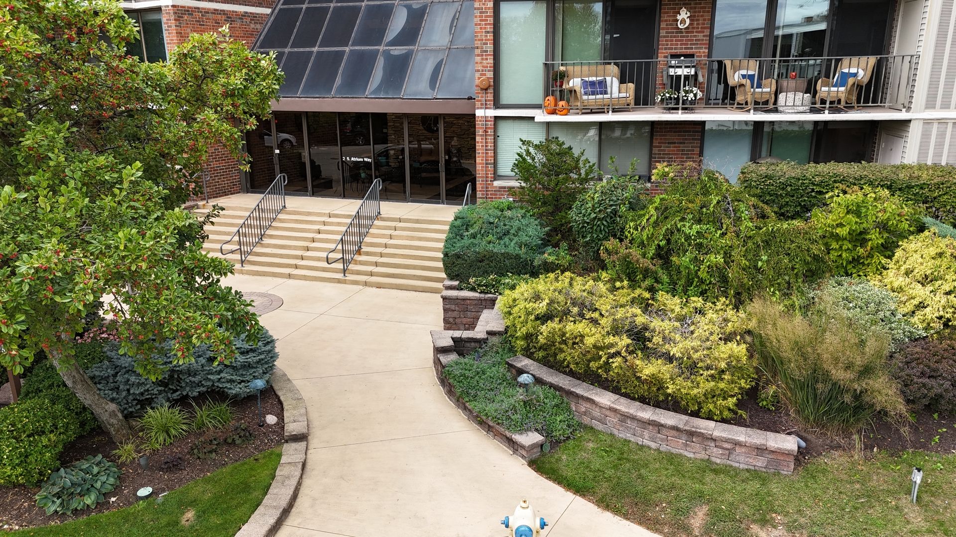 2 S Atrium Way #203, Elmhurst, IL 60126