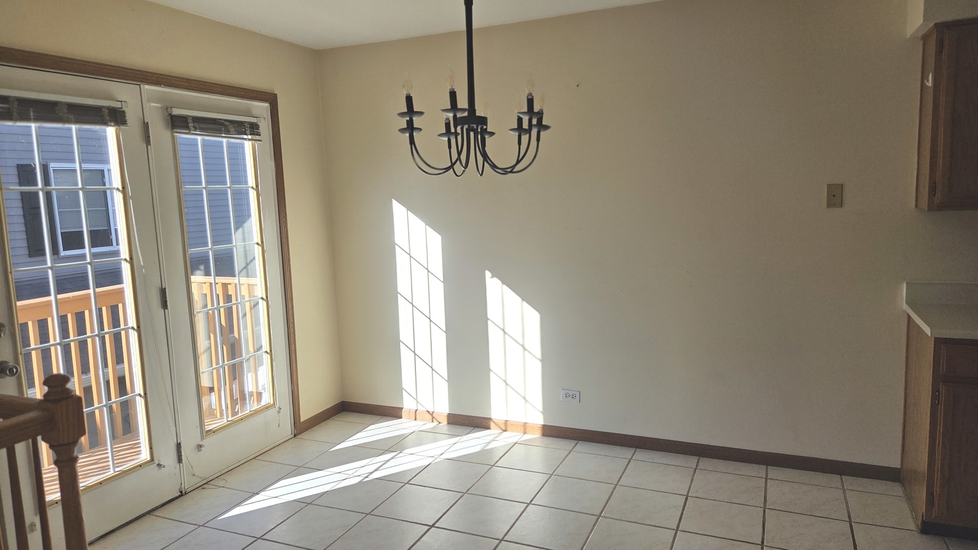 427 Village Creek Drive, Lake In The Hills, IL 60156