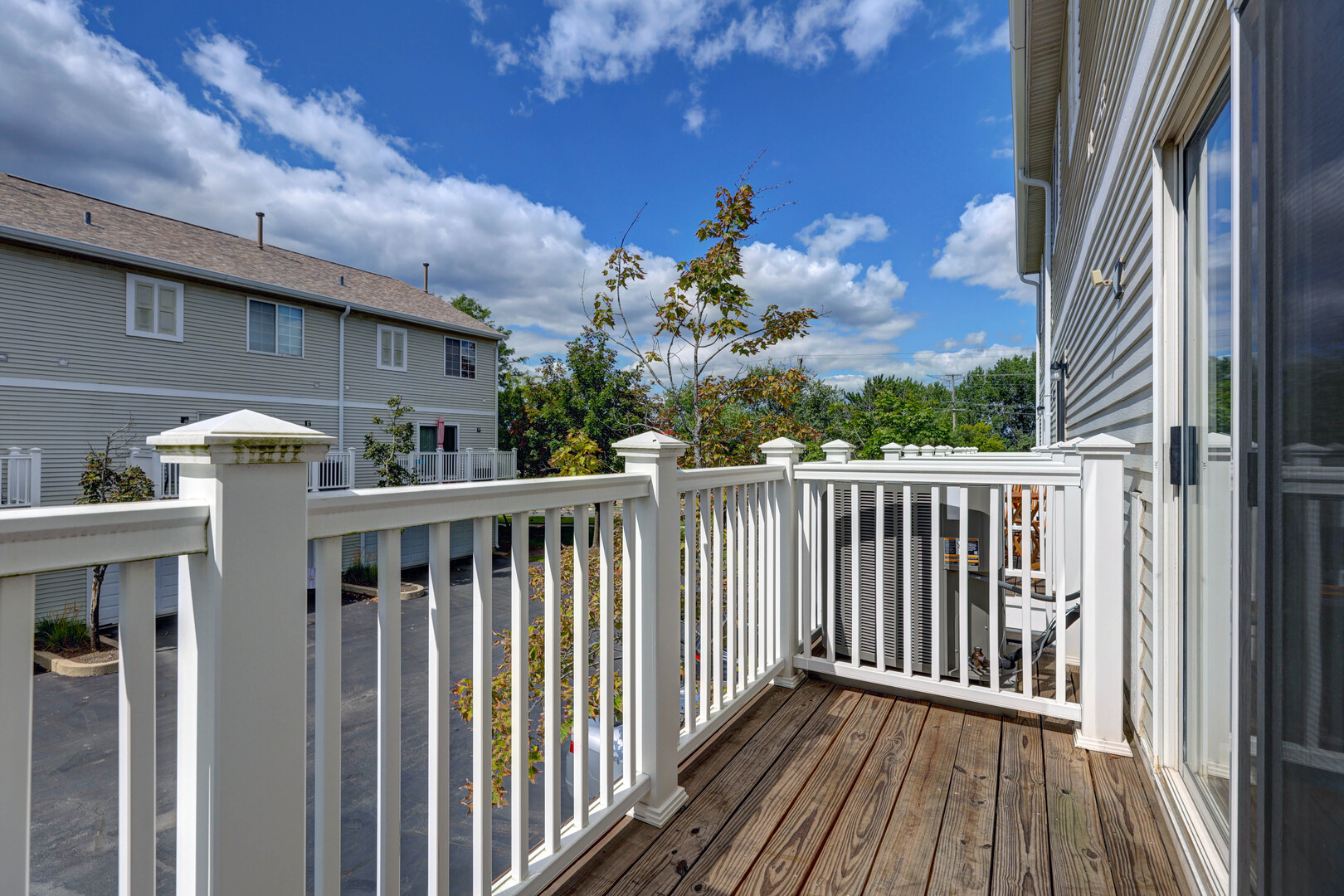 42 Cherbourg Court, Wheeling, IL 60090