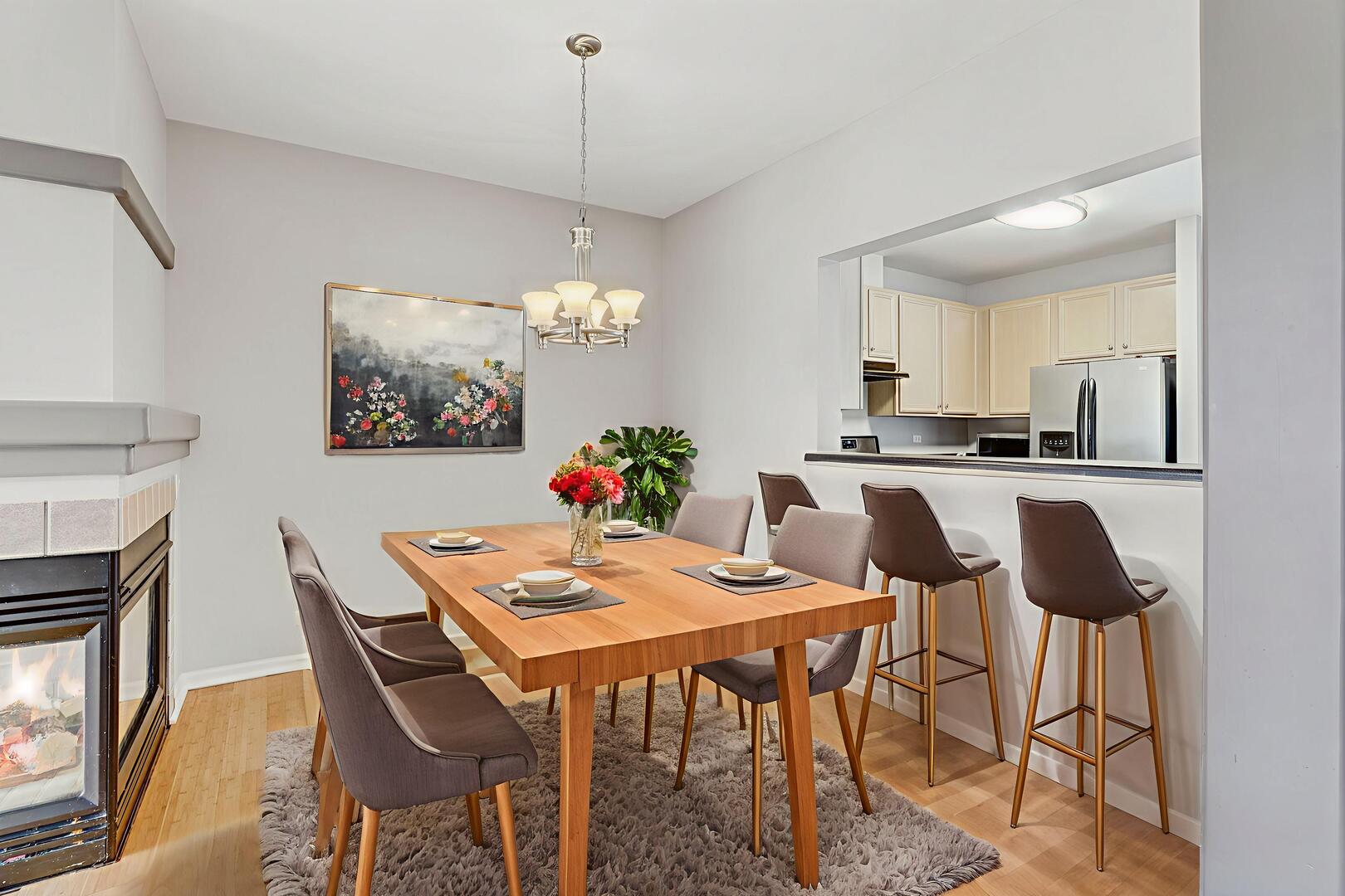 42 Cherbourg Court, Wheeling, IL 60090