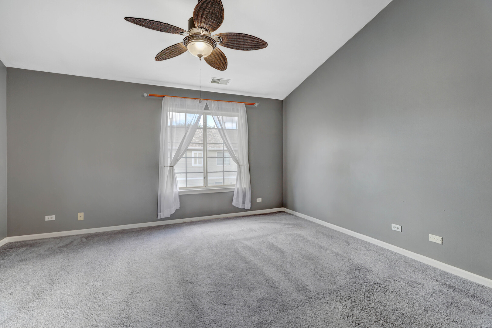 42 Cherbourg Court, Wheeling, IL 60090