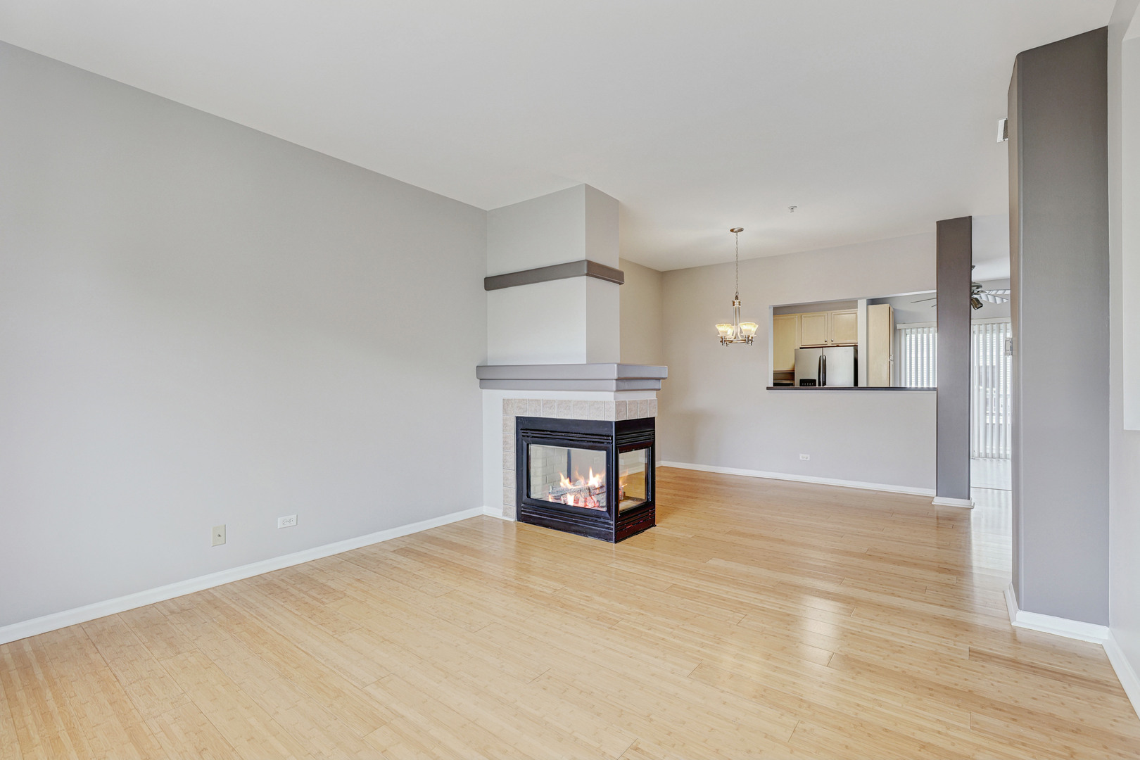 42 Cherbourg Court, Wheeling, IL 60090