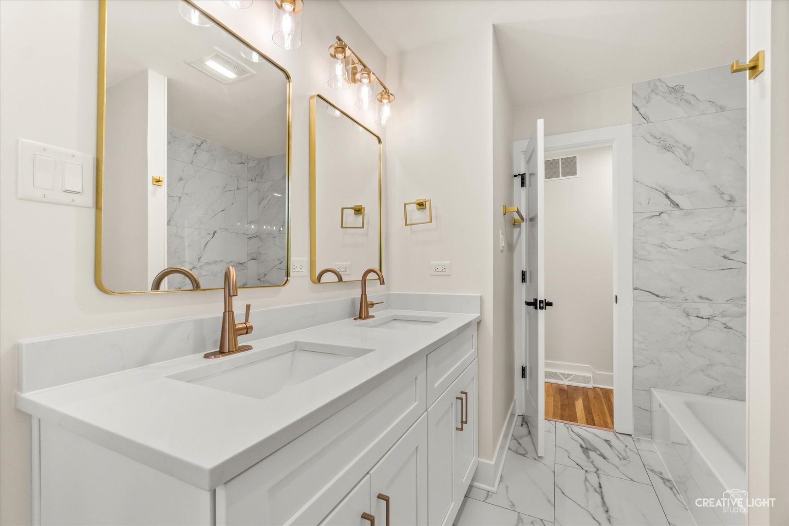 5s453 Tartan Lane, Naperville, IL 60563