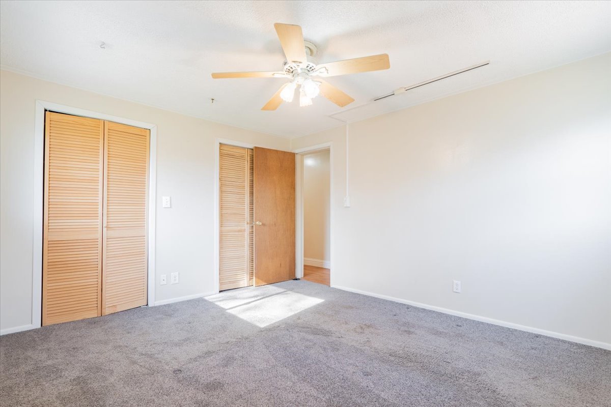 706 W Wall Street, Lexington, IL 61753