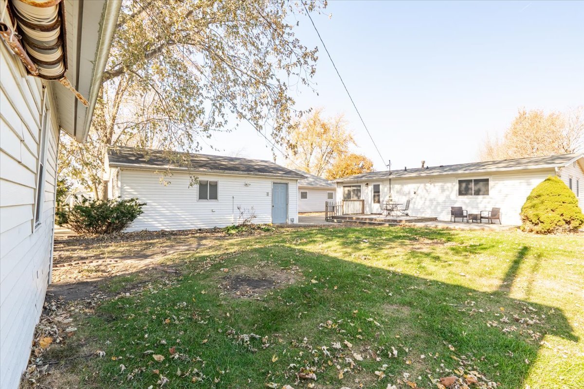 706 W Wall Street, Lexington, IL 61753