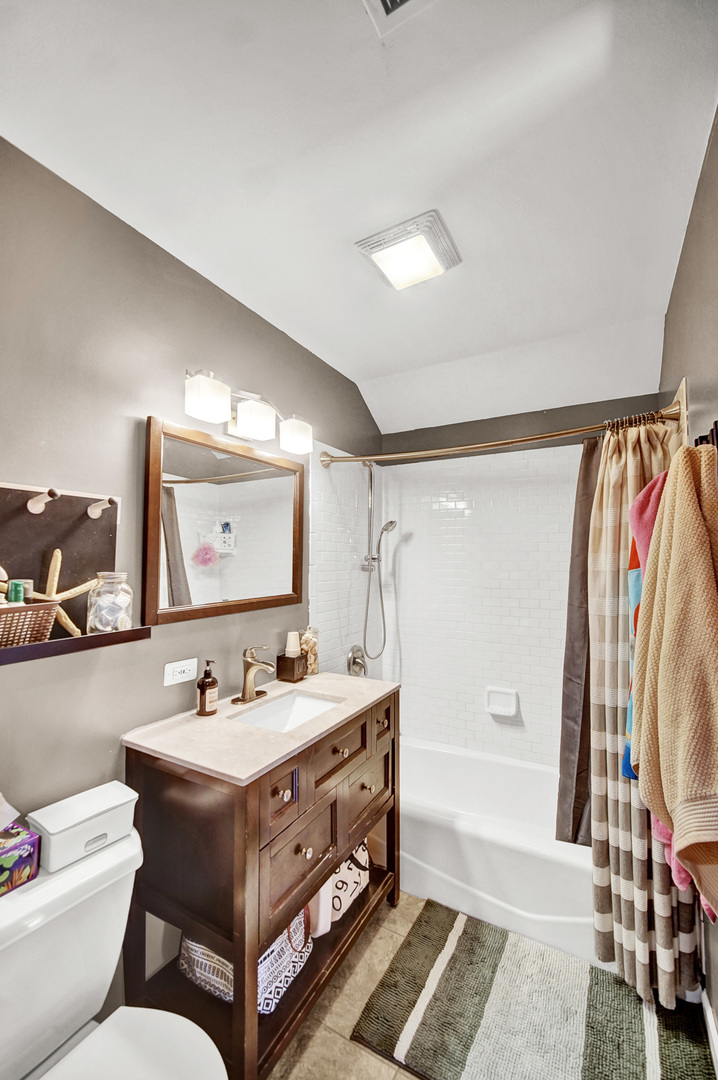 10405 S Christiana Avenue, Chicago, IL 60655