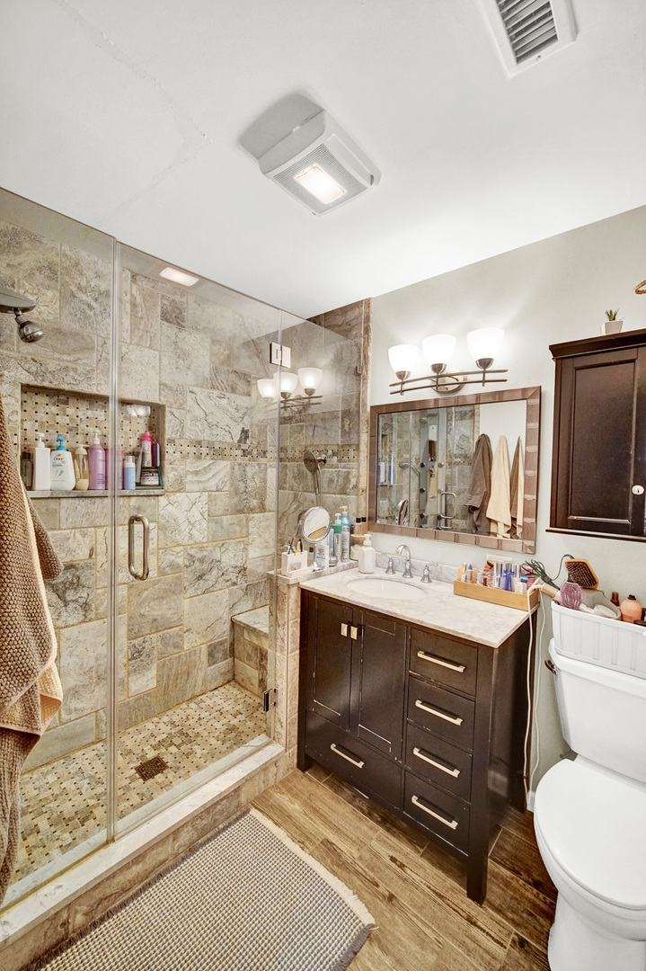 10405 S Christiana Avenue, Chicago, IL 60655