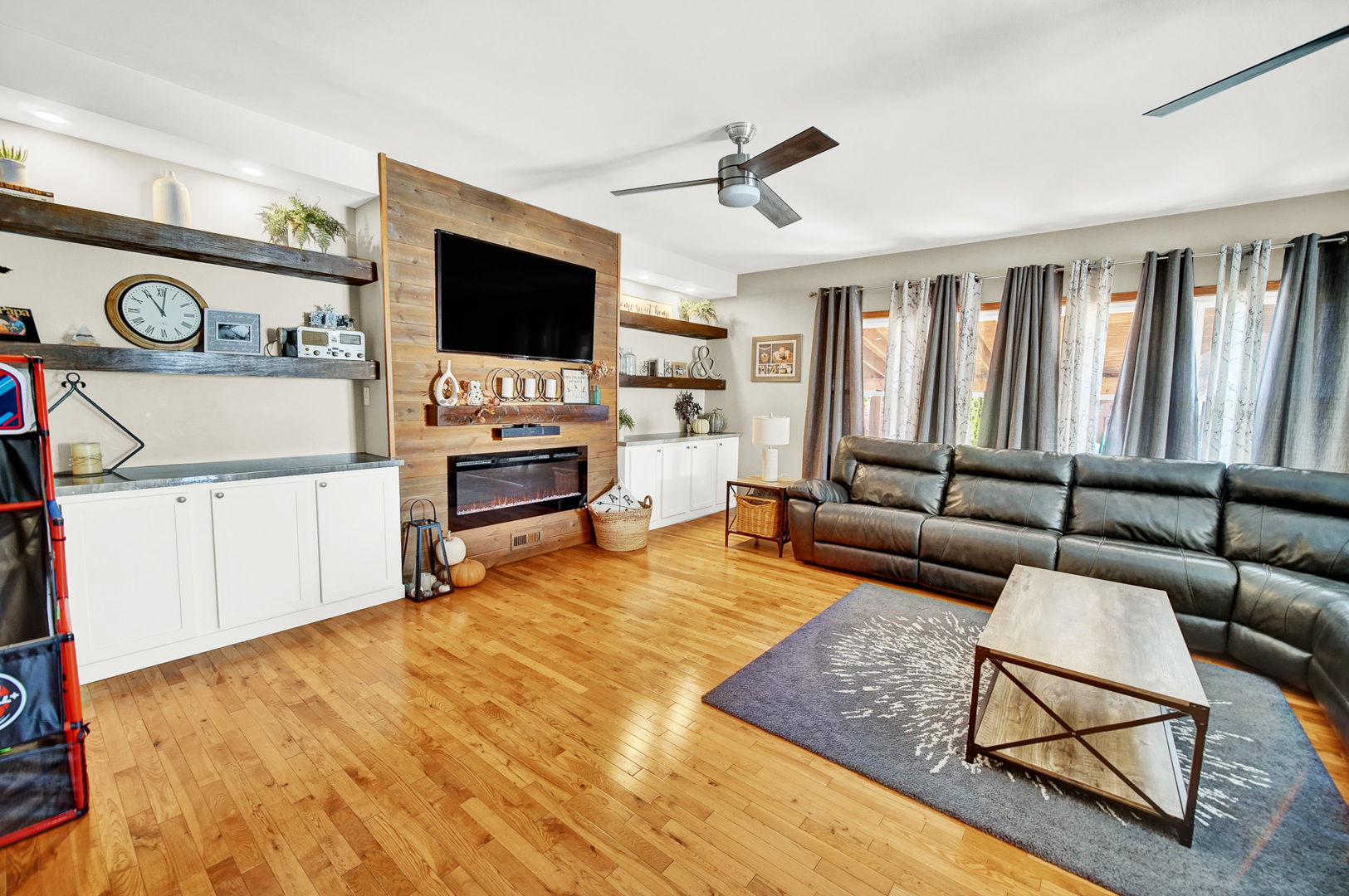 10405 S Christiana Avenue, Chicago, IL 60655