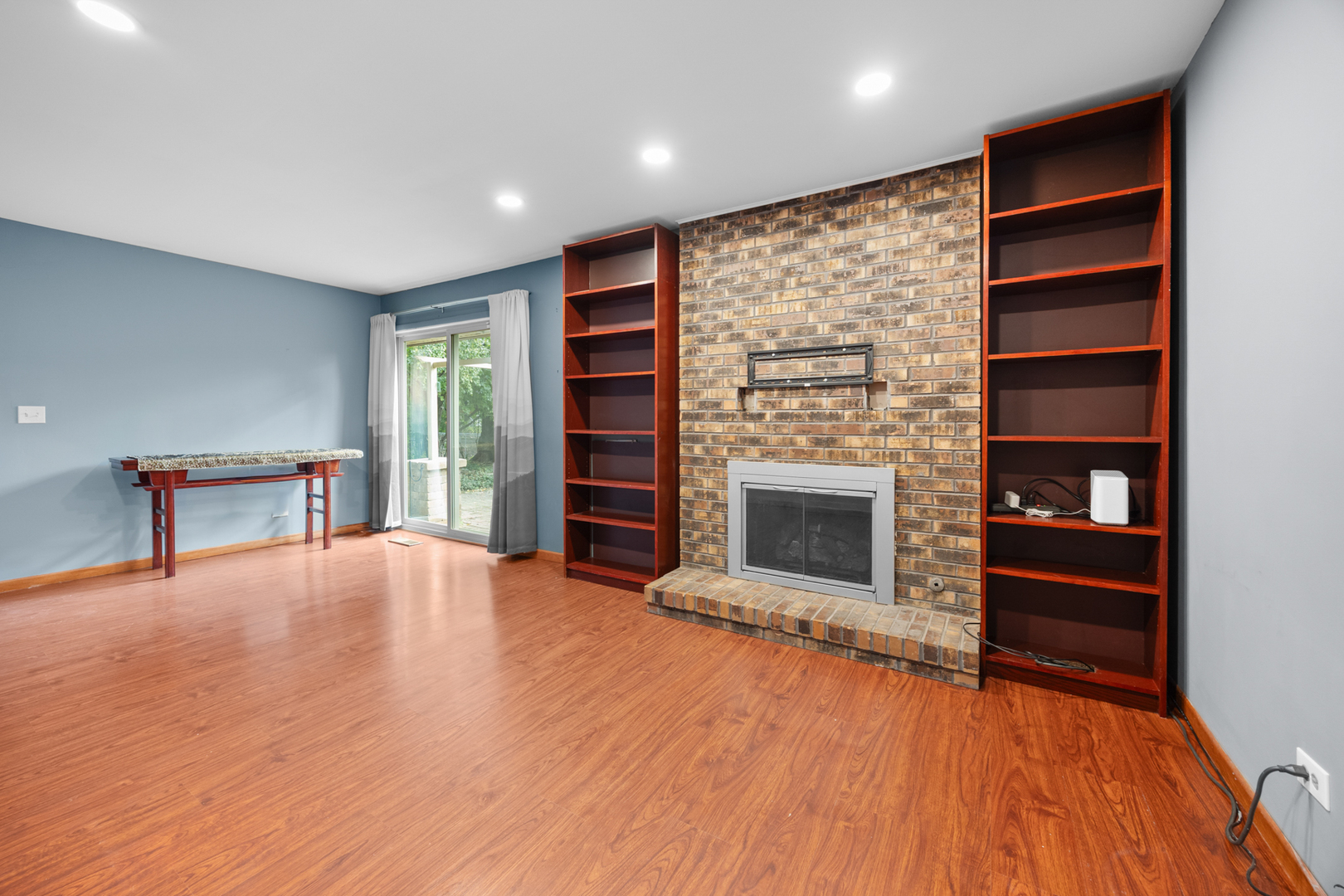 1567 California Street, Elk Grove Village, IL 60007