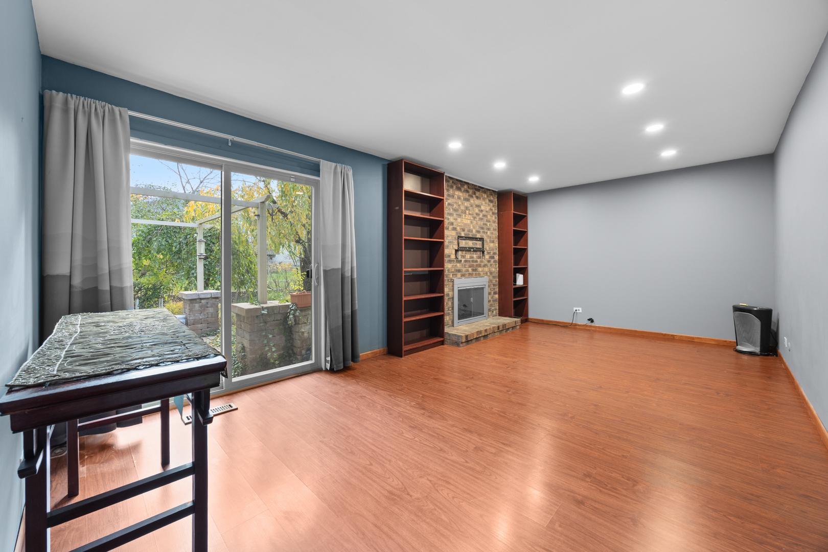 1567 California Street, Elk Grove Village, IL 60007