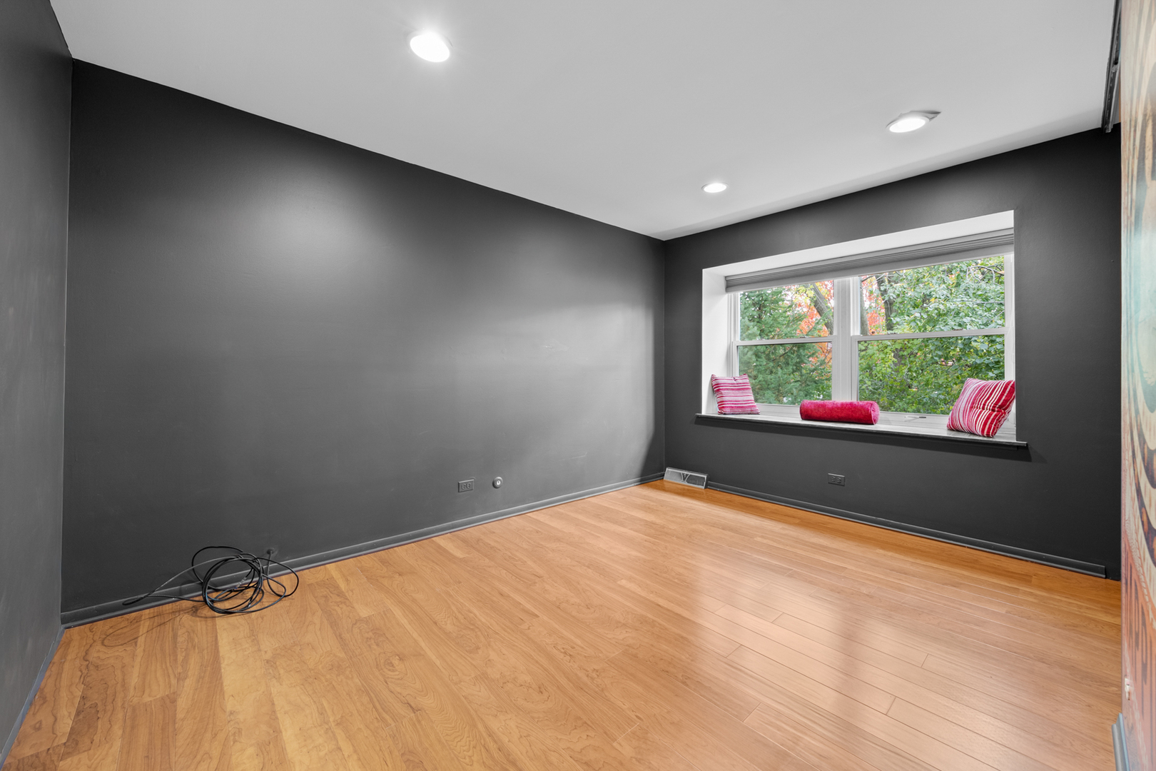 1567 California Street, Elk Grove Village, IL 60007