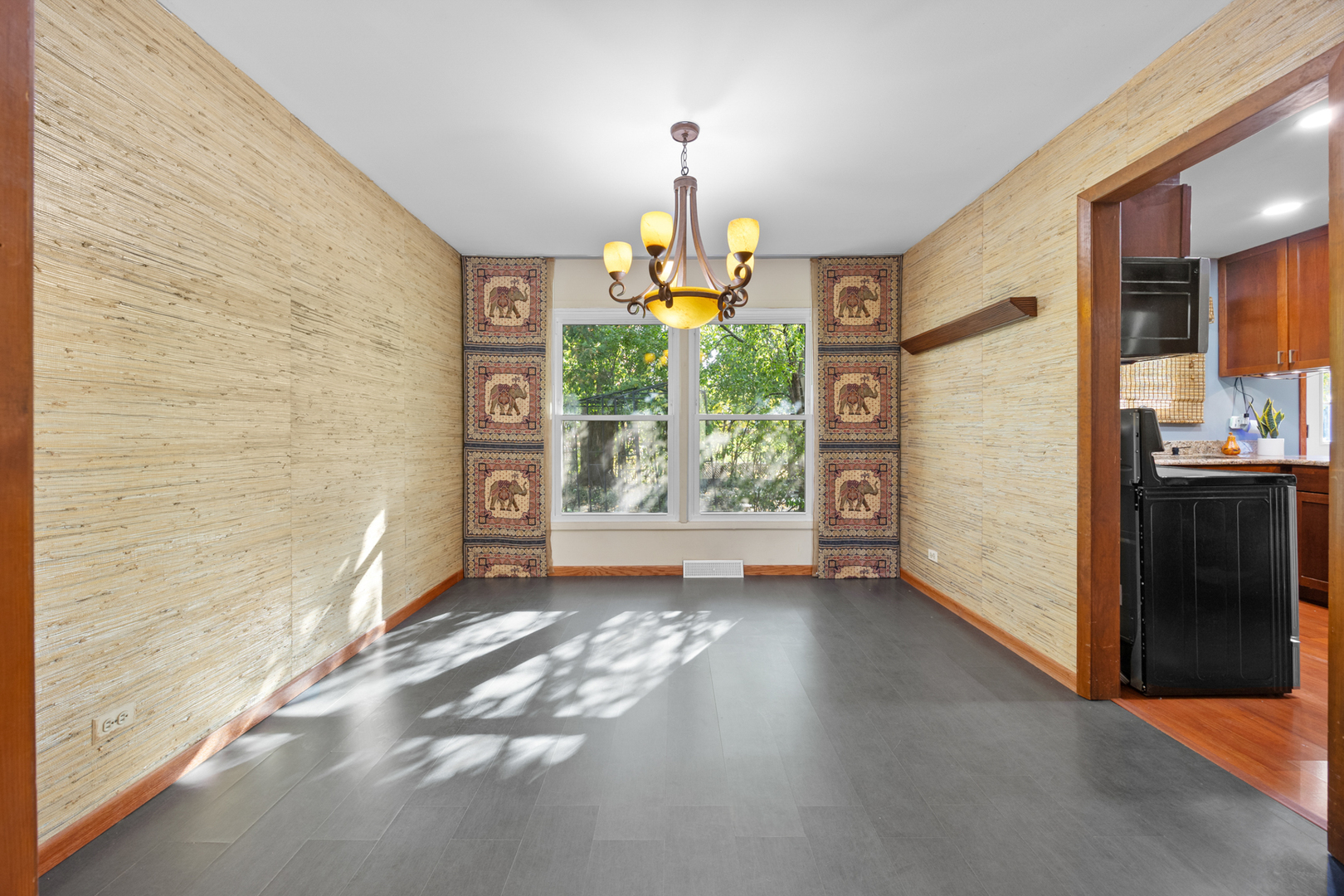 1567 California Street, Elk Grove Village, IL 60007