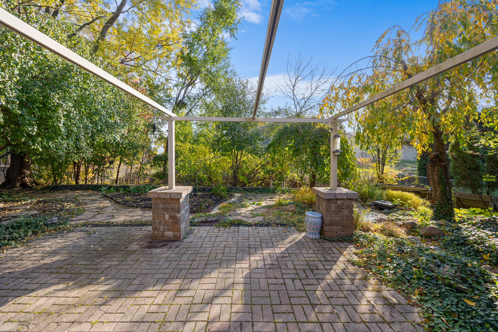 1567 California Street, Elk Grove Village, IL 60007