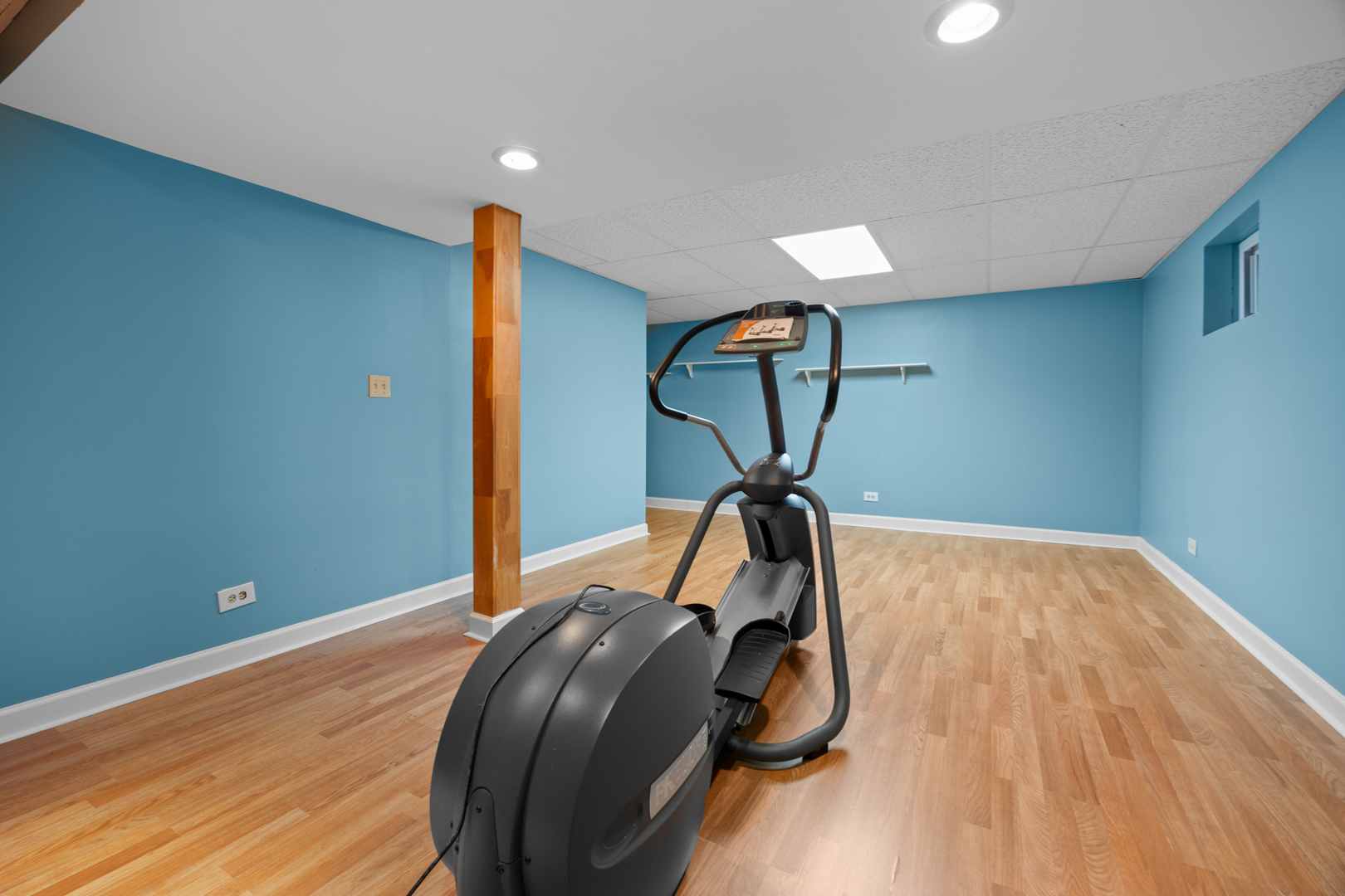 1567 California Street, Elk Grove Village, IL 60007