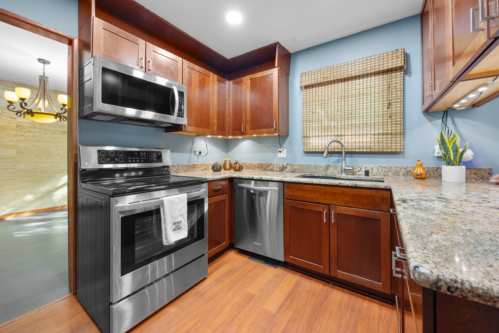 1567 California Street, Elk Grove Village, IL 60007