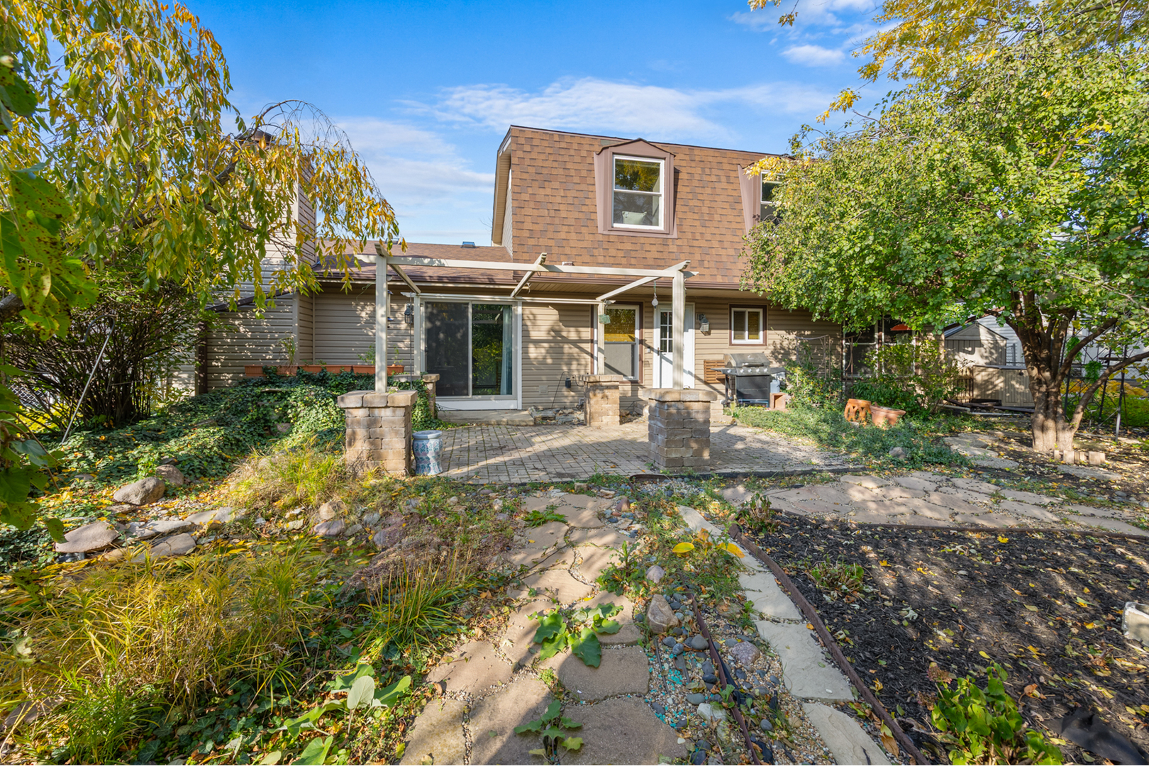 1567 California Street, Elk Grove Village, IL 60007