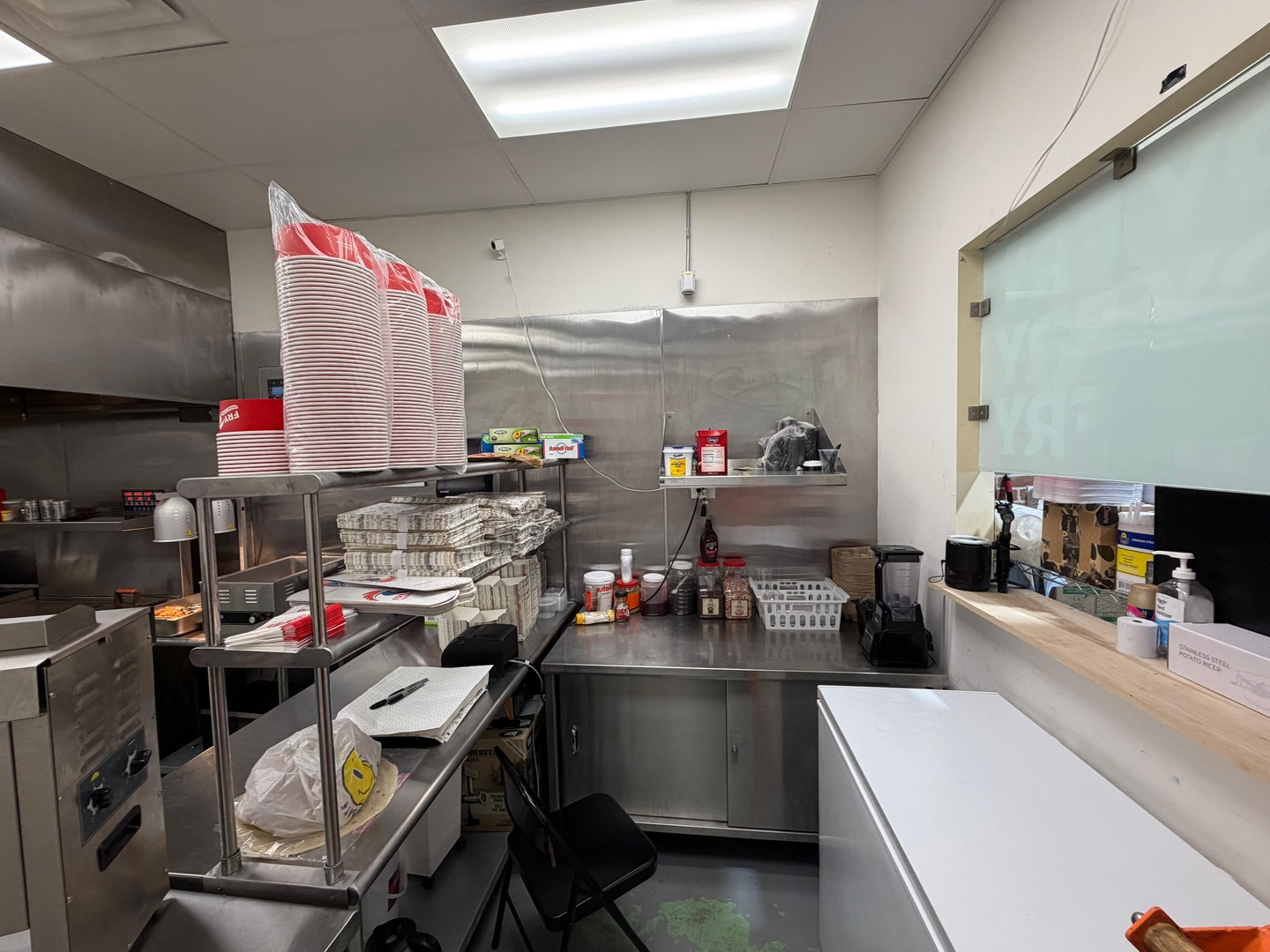 8439 W Golf Road, Niles, IL 60714