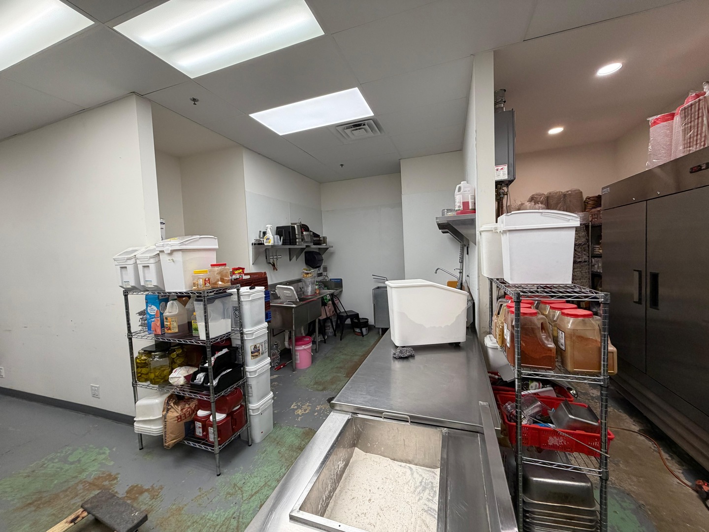 8439 W Golf Road, Niles, IL 60714