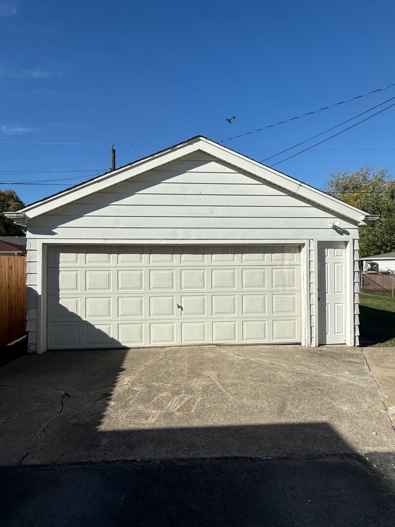 17842 Park Avenue, Lansing, IL 60438