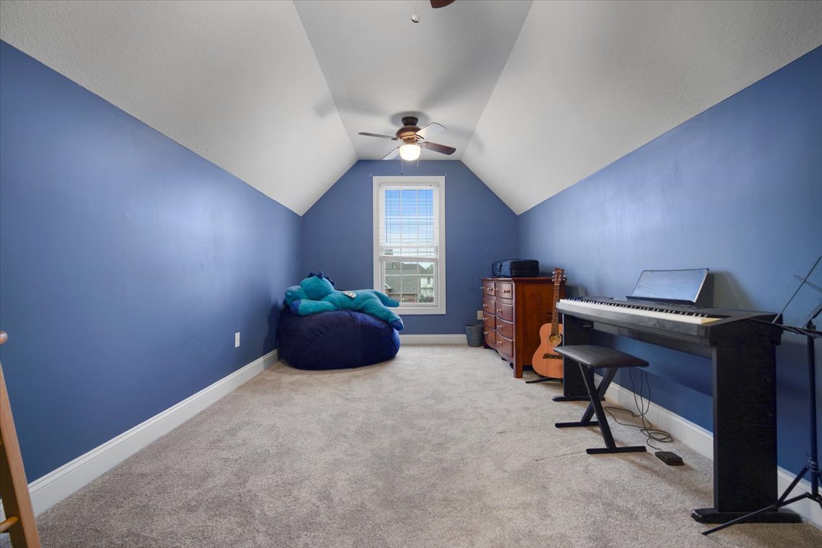 2007 Withers Lane, Bloomington, IL 61704