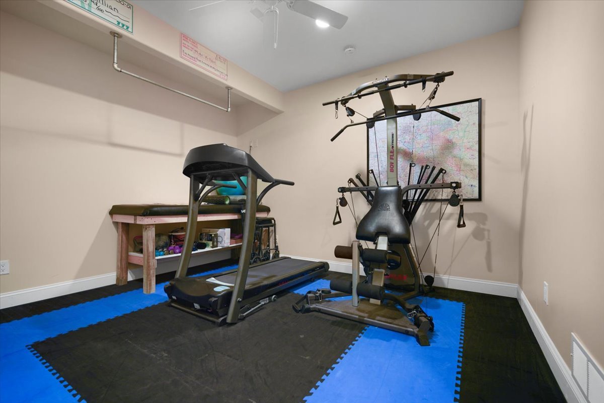 2007 Withers Lane, Bloomington, IL 61704