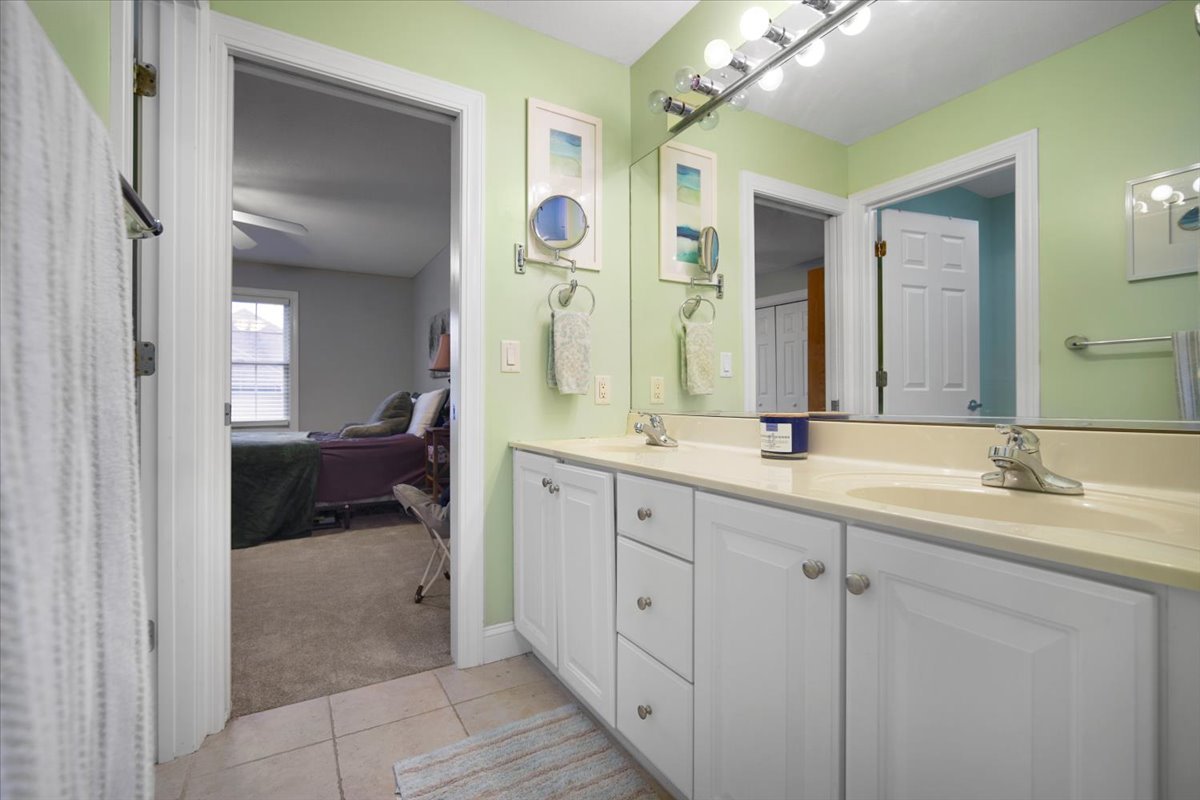 2007 Withers Lane, Bloomington, IL 61704