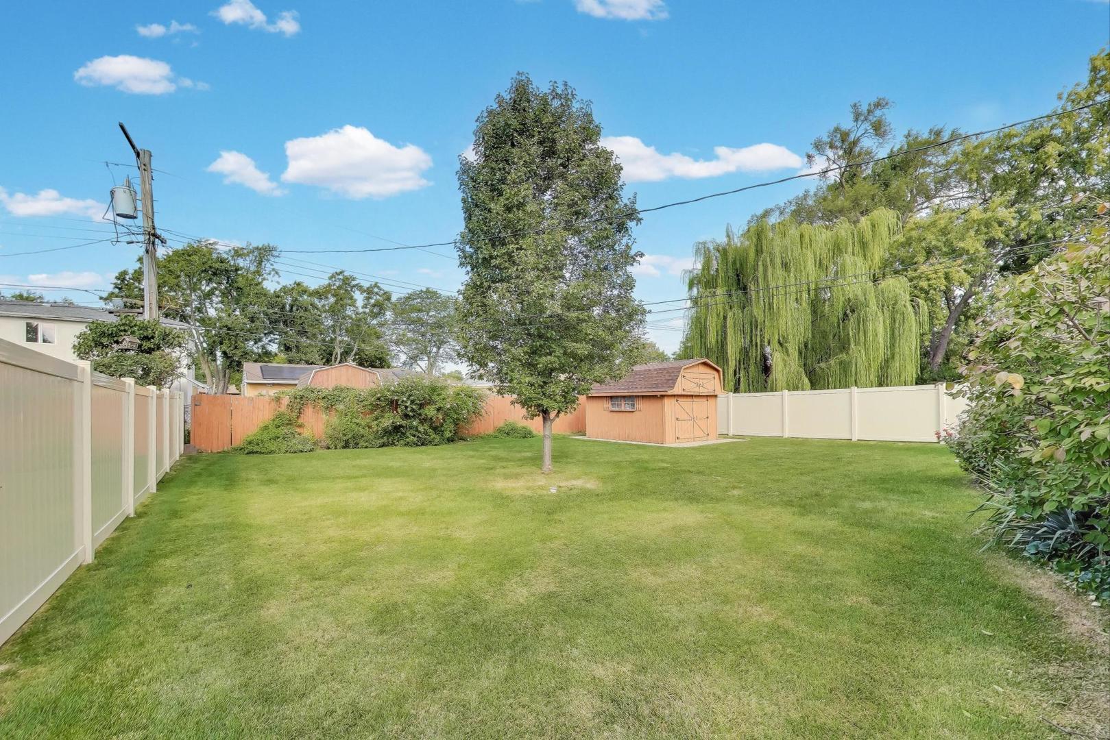 656 Jon Lane, Des Plaines, IL 60016