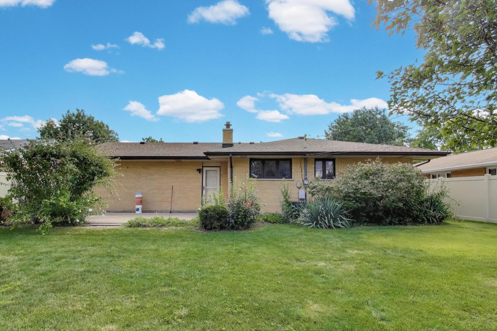 656 Jon Lane, Des Plaines, IL 60016