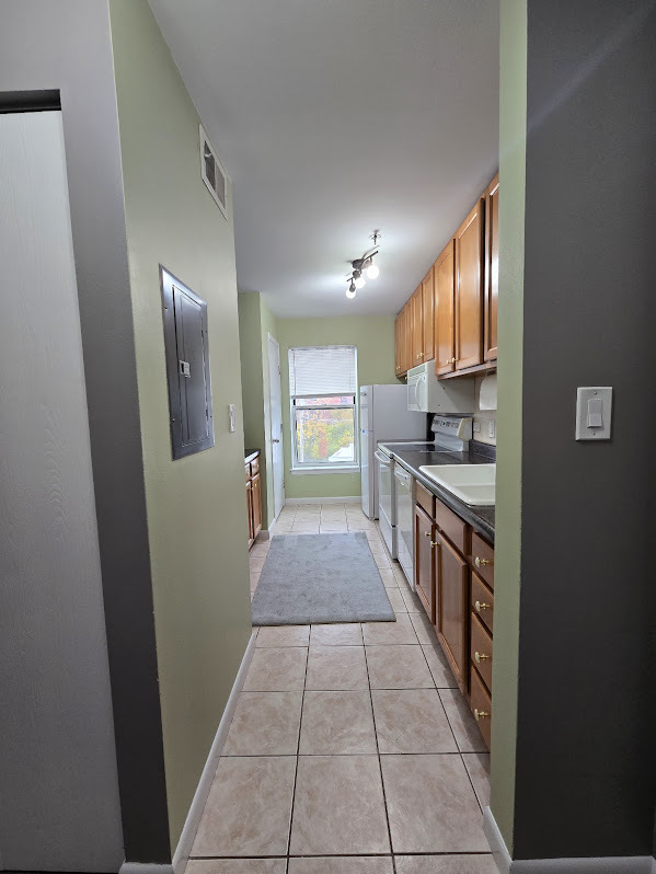 3255 KIRCHOFF Road #301, Rolling Meadows, IL 60008